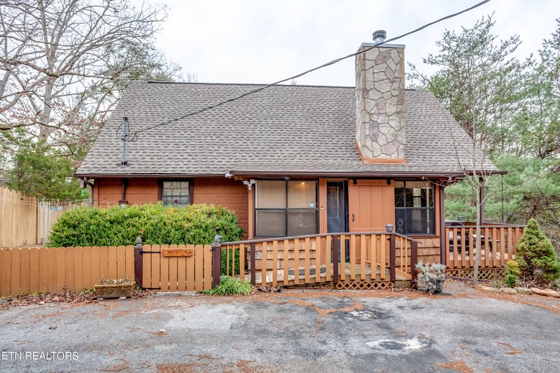 2429 Burke Ave, Pigeon Forge, TN 37876