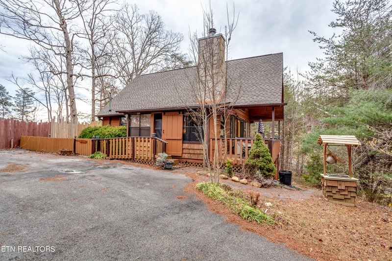 2429 Burke Ave, Pigeon Forge, TN 37876