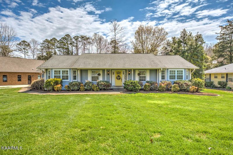 243 Briarcliff Ave, Oak Ridge, TN 37830