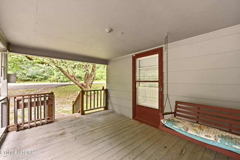 243 Smith Rd, Clinton, TN 37716