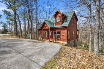2430 N School Hse Gap Rd, Sevierville, TN 37876
