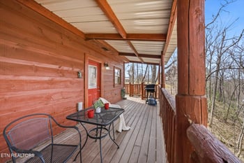 2430 N School Hse Gap Rd, Sevierville, TN 37876