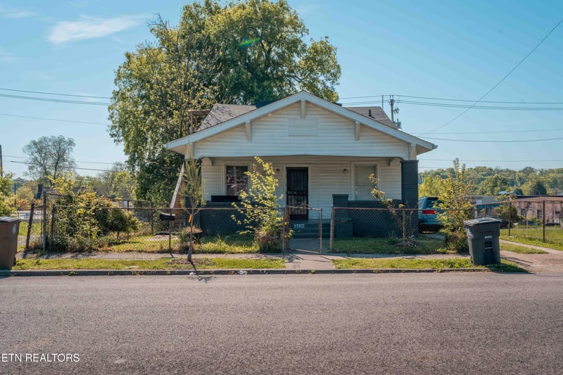 2430 Parkview Ave, Knoxville, TN 37917