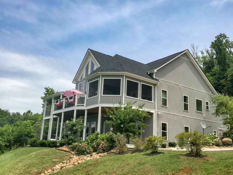 2430 Waterfront Way, Sevierville, TN 37876
