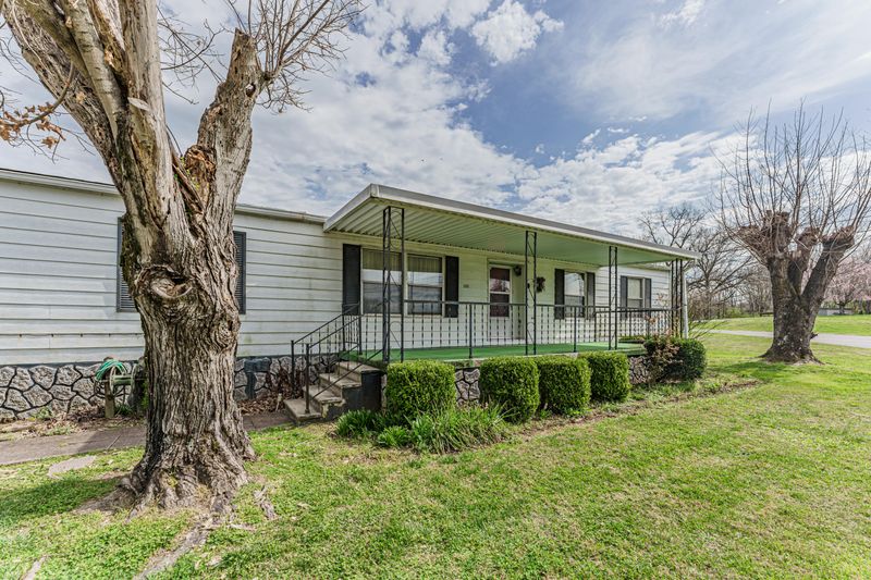 2431 Graves Rd, Maryville, TN 37803