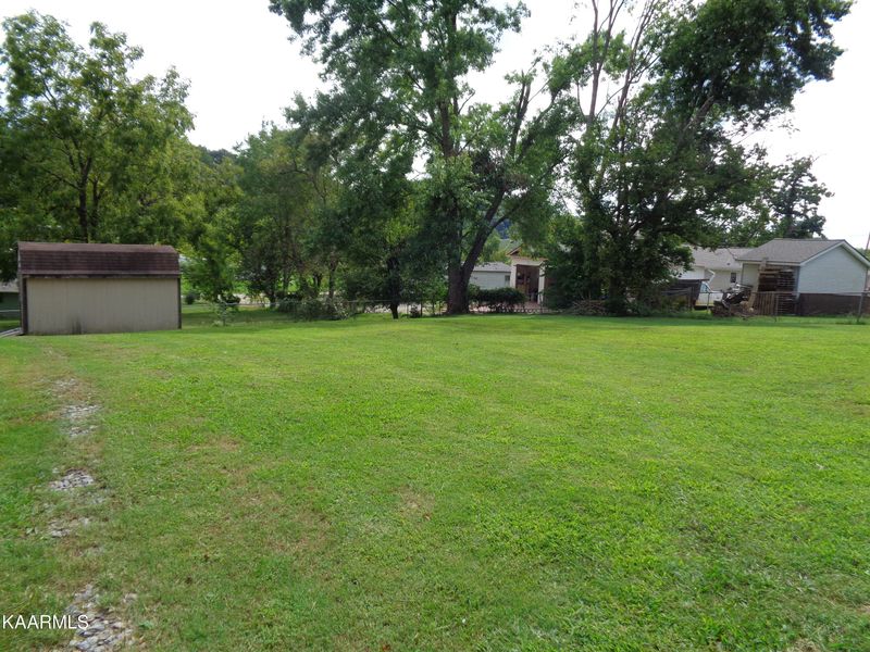 2432 Clint Cir, Morristown, TN 37813