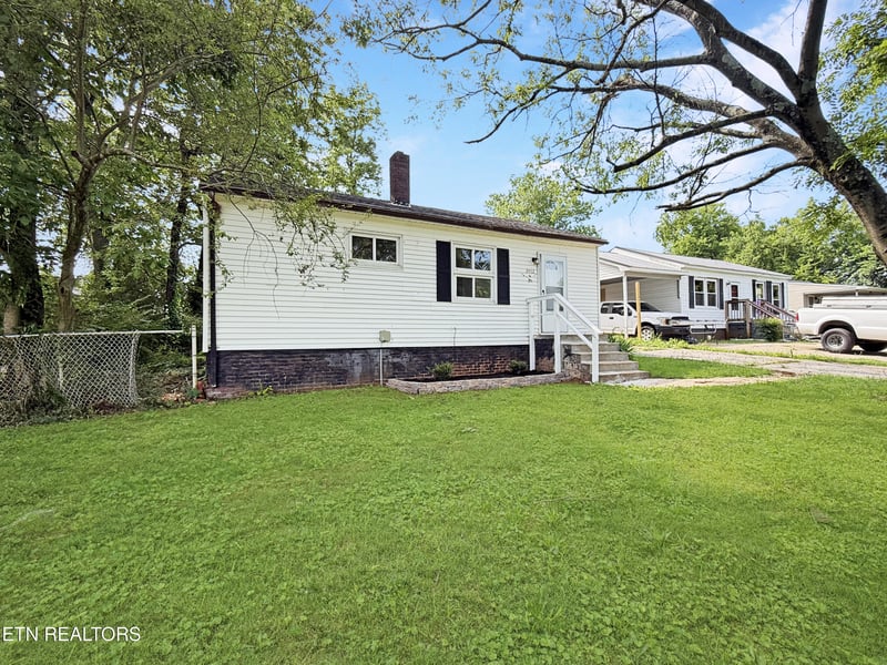 2432 King St, Maryville, TN 37804