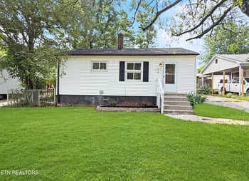 2432 King St, Maryville, TN 37804
