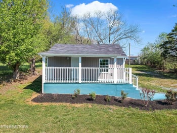 2433 Sweetwater Vonore Rd, Sweetwater, TN 37874