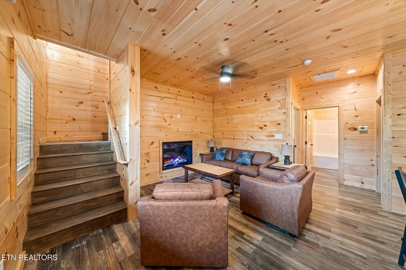 2435 Cobbler Way, Pigeon Forge, TN 37863