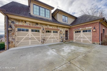 2435 Covered Bridge Blvd, Knoxville, TN 37932