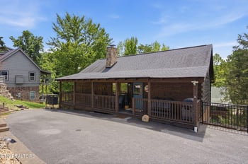 2436 Cobbler Way, Pigeon Forge, TN 37863