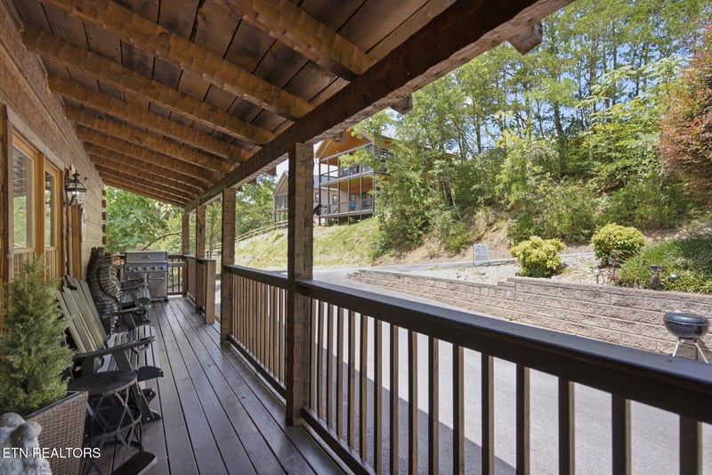 2436 Cobbler Way, Pigeon Forge, TN 37863