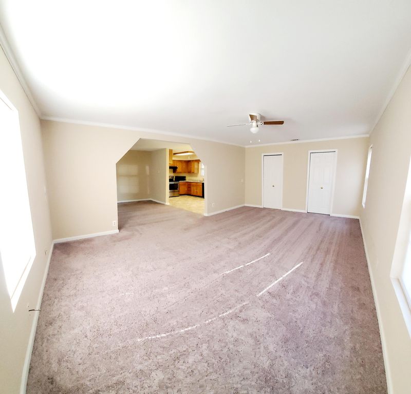 2437 E Clark Ave, Maryville, TN 37804