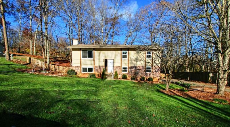 2437 NW Chukar Rd, Knoxville, TN 37923