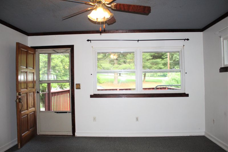 2437 Wayland Rd, Knoxville, TN 37914