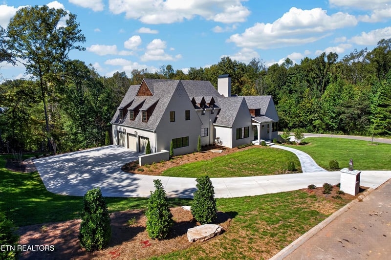 2437 Woodland Reserve Ln, Knoxville, TN 37919