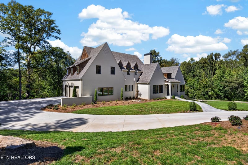 2437 Woodland Reserve Ln, Knoxville, TN 37919