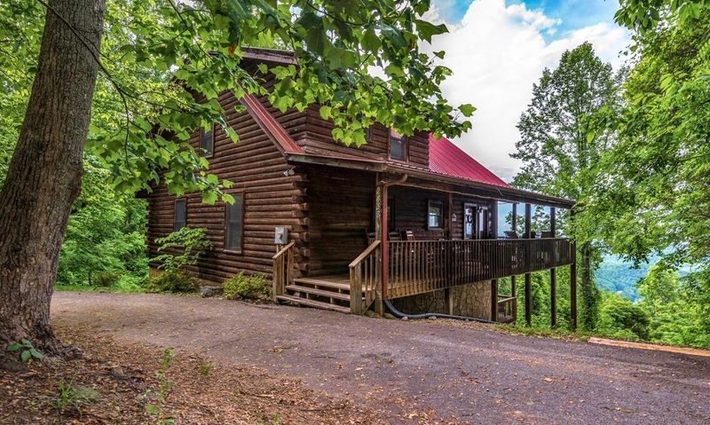 2438 Walnut Ridge Way, Sevierville, TN 37862