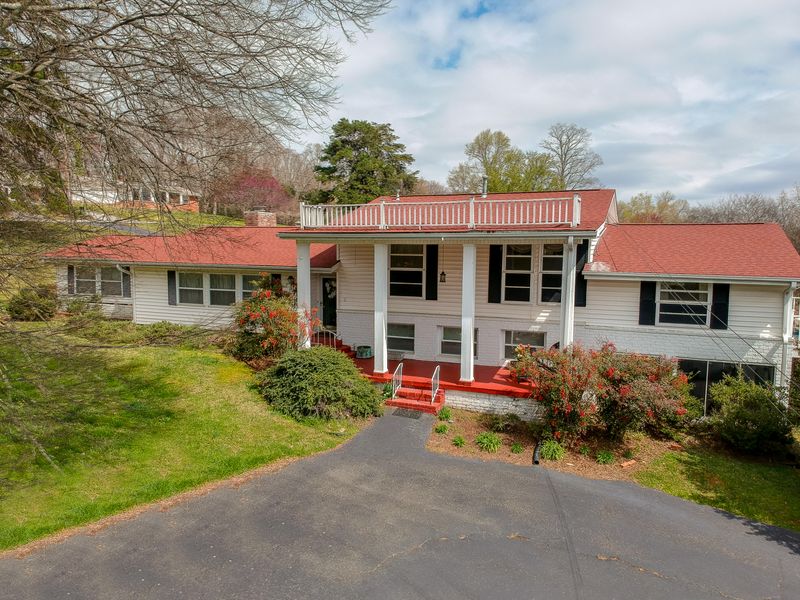 244 Admiral Rd, Knoxville, TN 37934