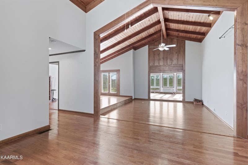 244 County Road 370, Athens, TN 37303