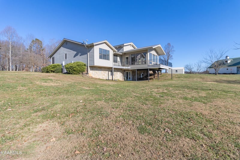 244 County Road 370, Athens, TN 37303