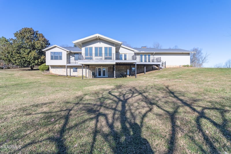 244 County Road 370, Athens, TN 37303