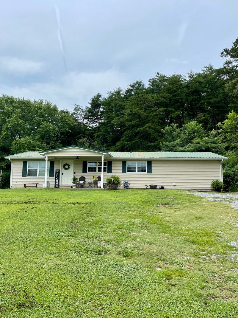 244 County Road 890, Etowah, TN 37331