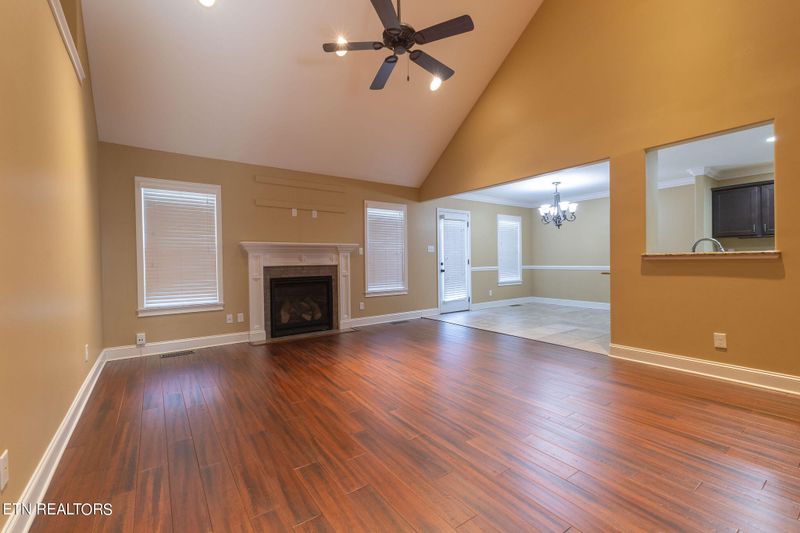 244 Fallon Ln, Lenoir City, TN 37771