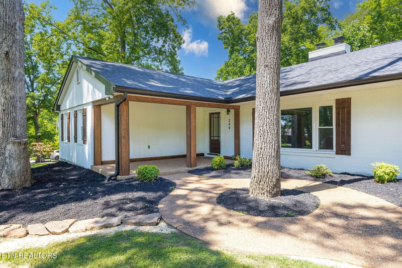 244 Guinnwood Ln, Knoxville, TN 37922