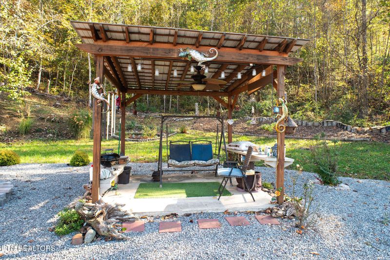 244 Highway 370, Luttrell, TN 37779