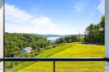 244 Laikens Way, Lafollette, TN 37766