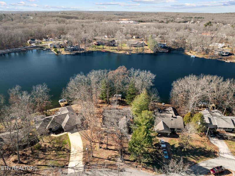 244 Lakeside Dr, Fairfield Glade, TN 38558