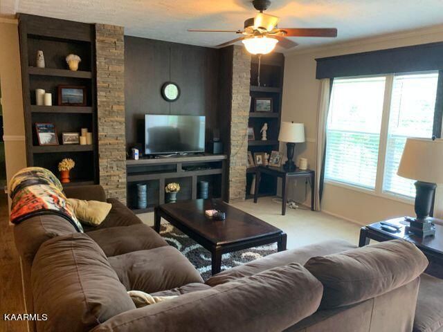 244 Shady Dr, Harriman, TN 37748
