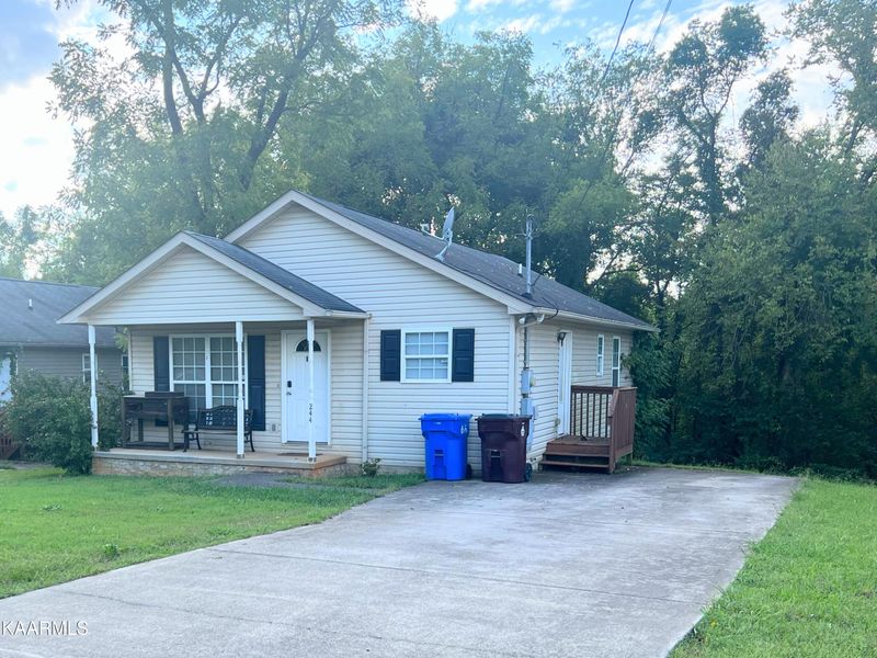 244 W Edison St, Alcoa, TN 37701