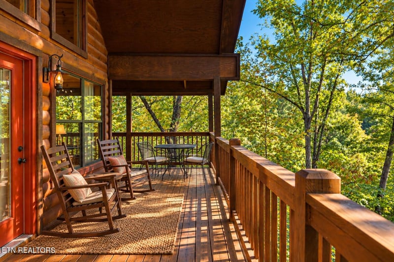 2440 Breezy Rd, Sevierville, TN 37876
