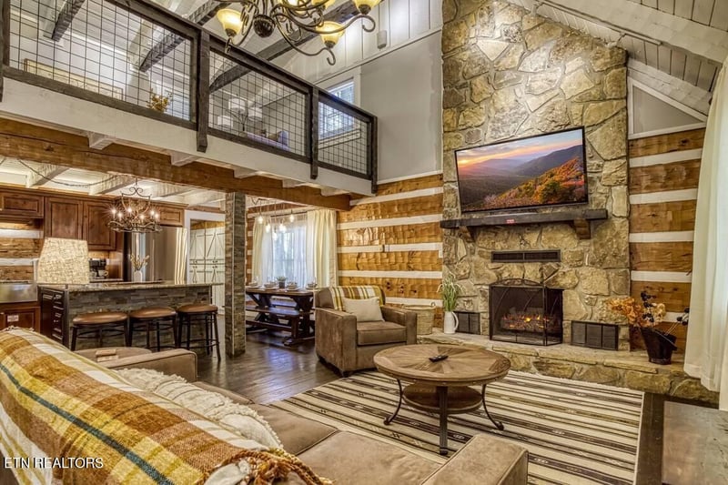 2440 Paradise Falls Way, Sevierville, TN 37862