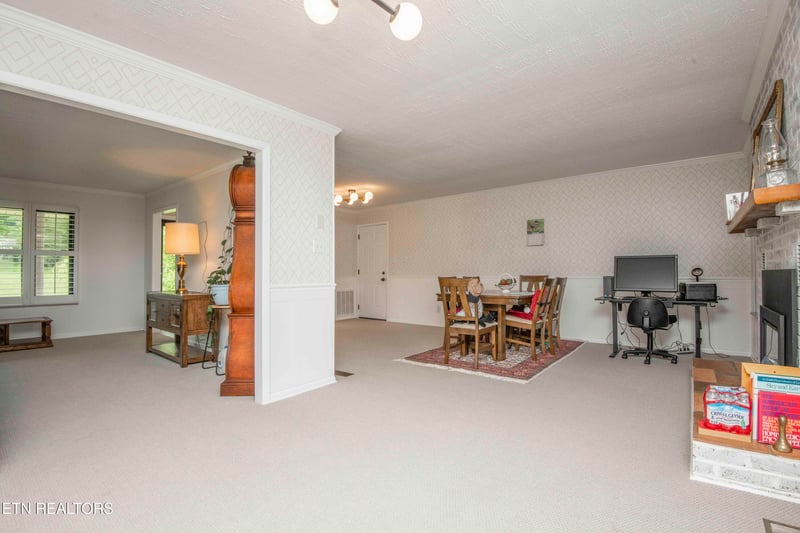 2440 Vincinda Cir, Knoxville, TN 37924