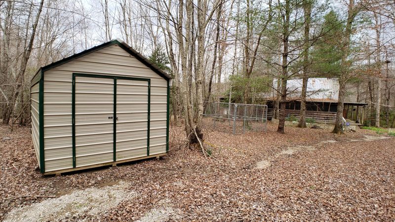 2441 Lowe Rd, Crossville, TN 38572
