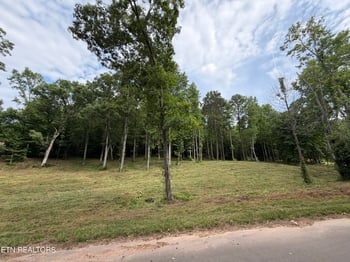 2441 Quail Ridge Ln, Knoxville, TN 37920