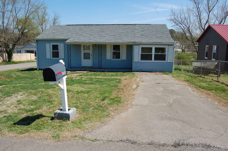 2442 Cecelia Ave, Maryville, TN 37804
