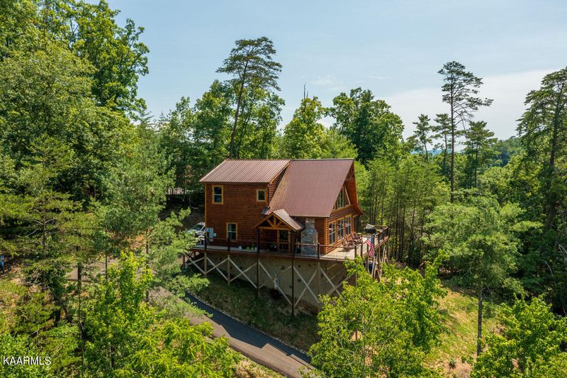 2443 Burke Ave, Sevierville, TN 37876