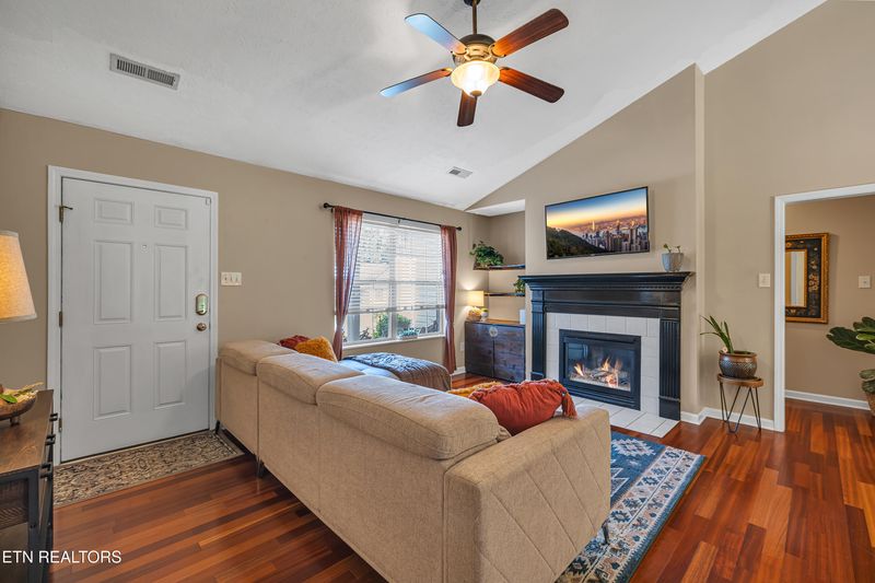 2444 Brierbrook Ln, Knoxville, TN 37921