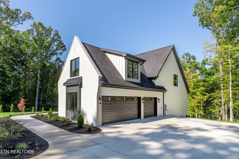 2445 Woodland Reserve Ln, Knoxville, TN 37919