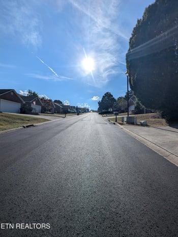 2446 Glen Meadow Rd, Knoxville, TN 37909