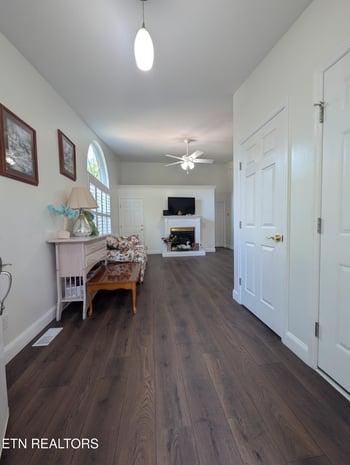 2446 Glen Meadow Rd, Knoxville, TN 37909