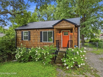 2447 Amber St, Knoxville, TN 37917