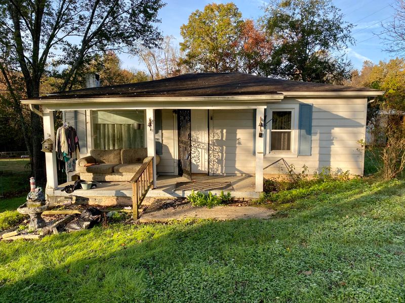 2447 Shaw Ferry Rd, Lenoir City, TN 37772