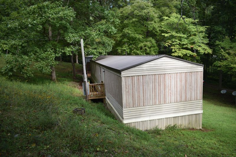 245 Blue Ridge Rd, Speedwell, TN 37870