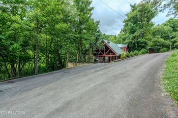 245 Edens Way, Sevierville, TN 37876